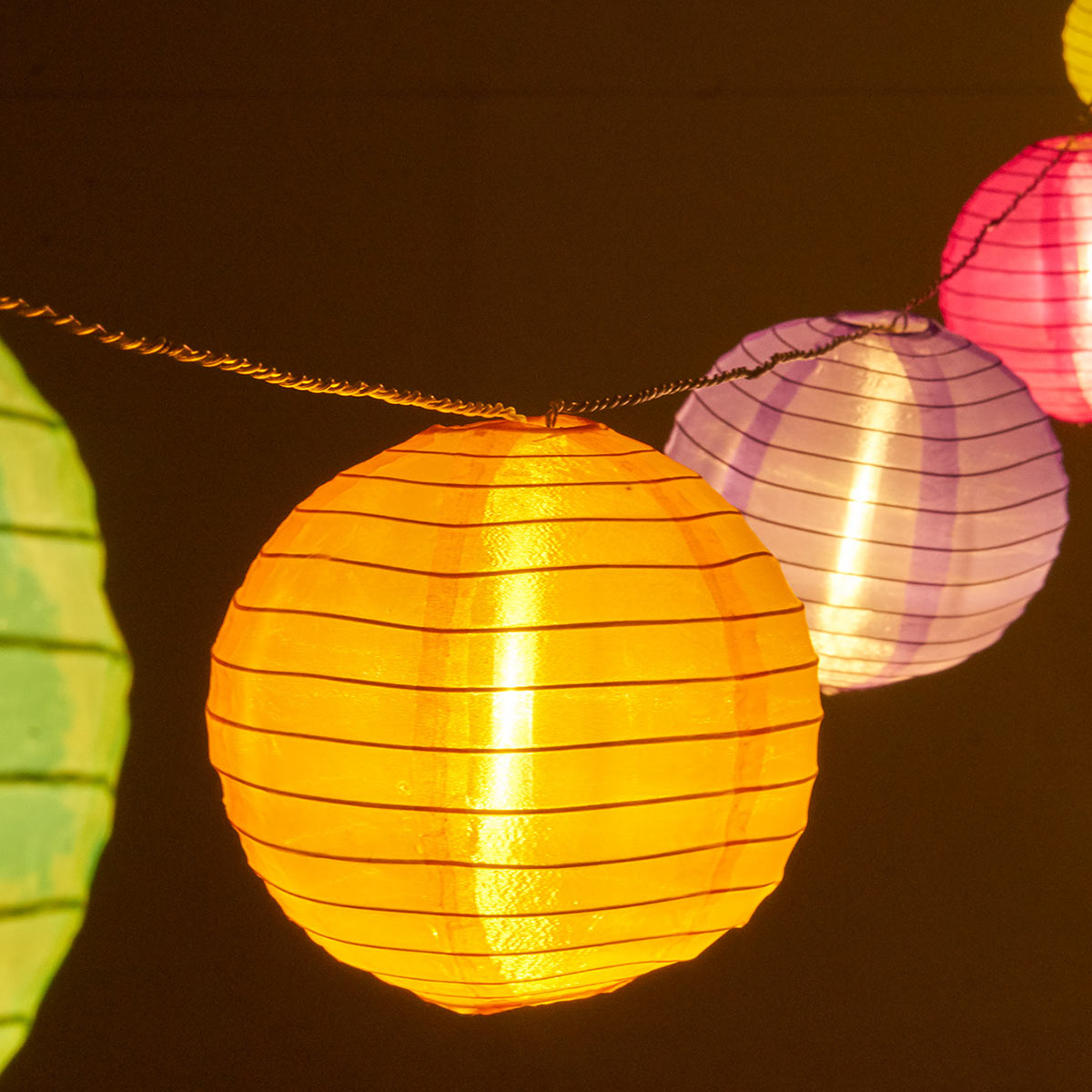 LED Lichterkette mit 20 Lampions bunt  Online Shop Gonser - Sicher &  Günstig einkaufen